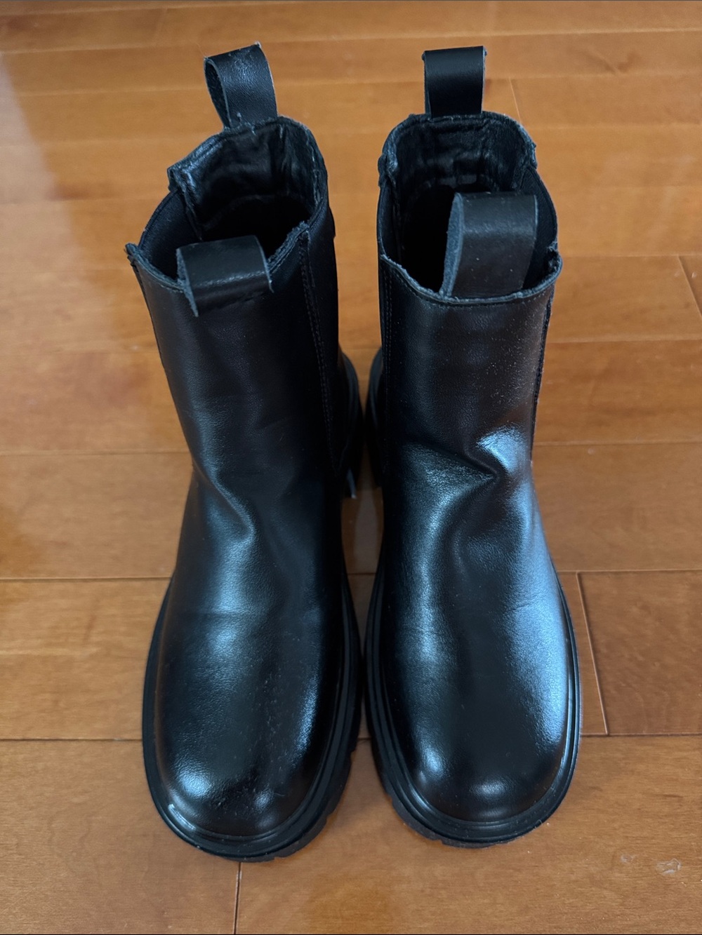 Women’s Black Leather Chelsea Boots - Classic Pull-On Style